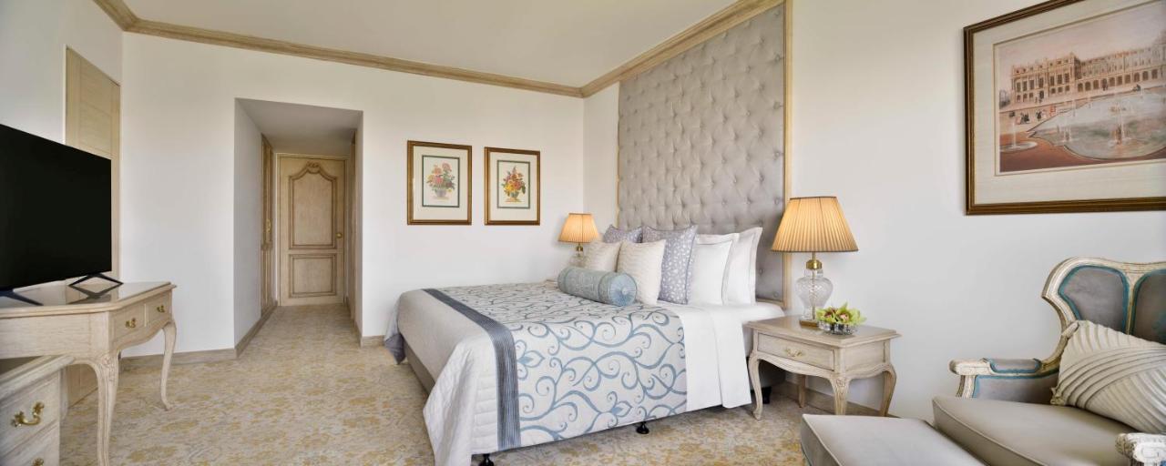 Taj Mahal, Hotel 5*